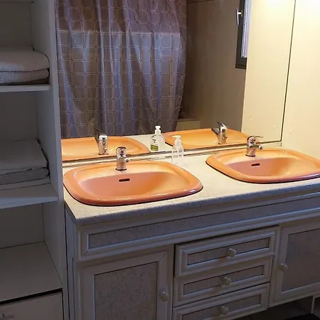 Climatisee Avec Grande Piscine