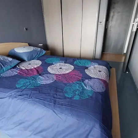 Climatisee Avec Grande Piscine Frühstückspension