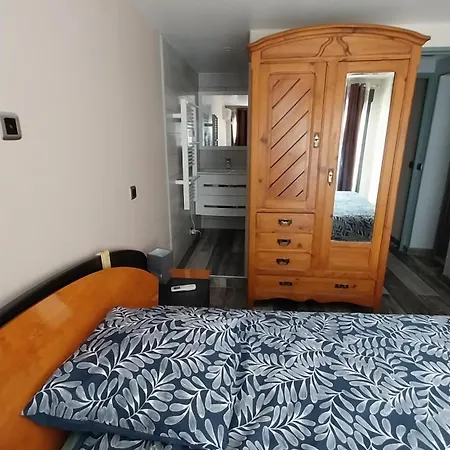 Climatisee Avec Grande Piscine Bed & Breakfast *