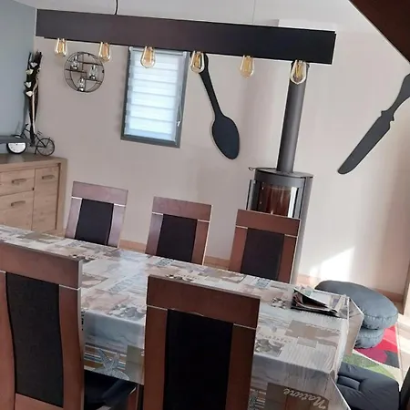 Frühstückspension Climatisee Avec Grande Piscine
