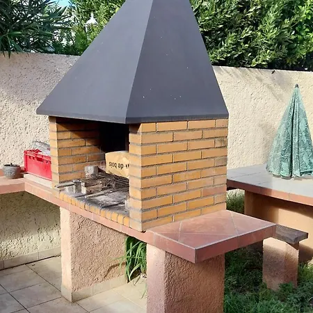 Climatisee Avec Grande Piscine *