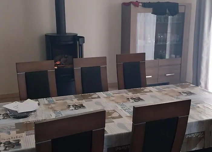 Bed and Breakfast Climatisee Avec Grande Piscine *